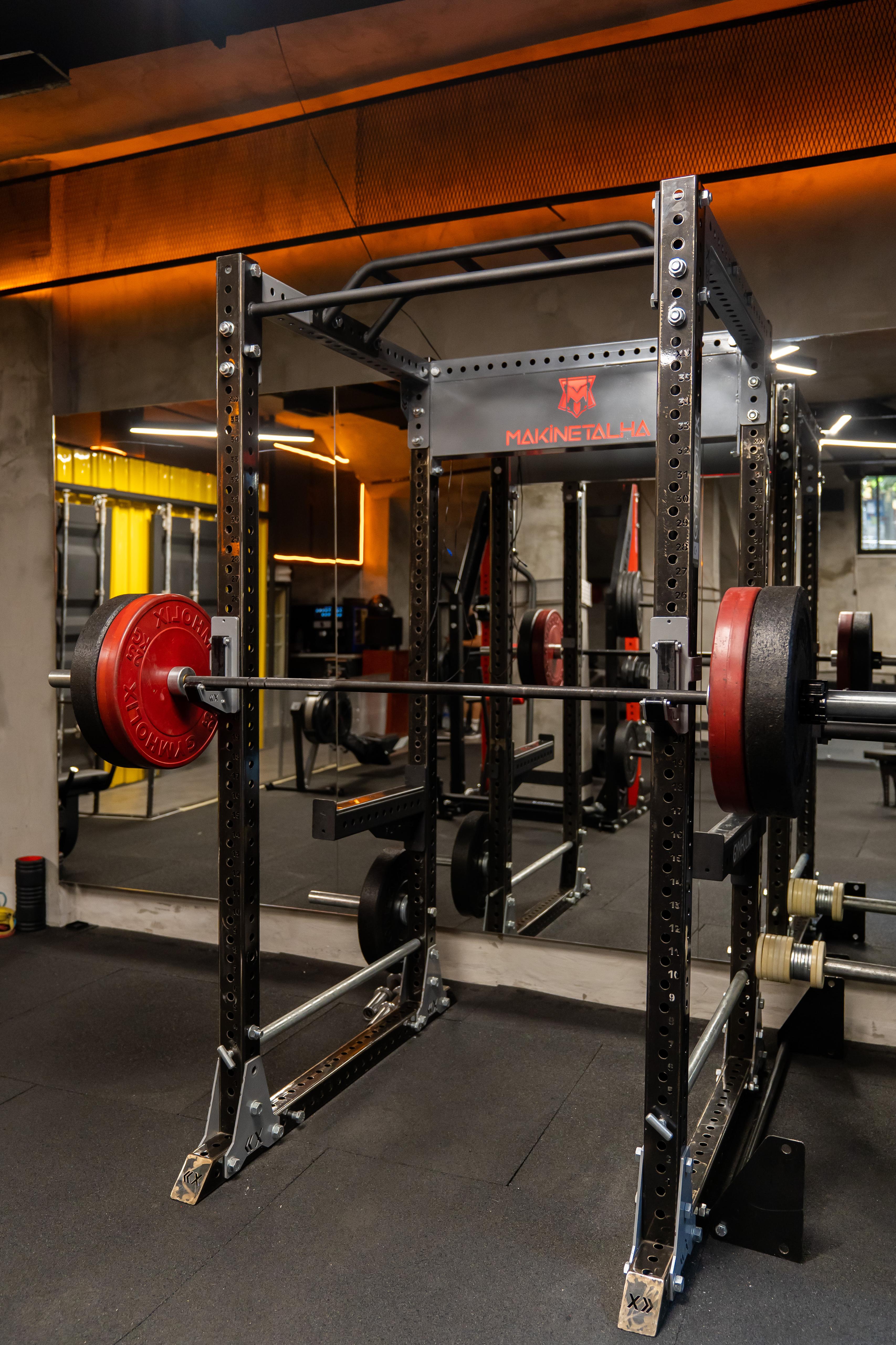 Makine Garaj Interior 1